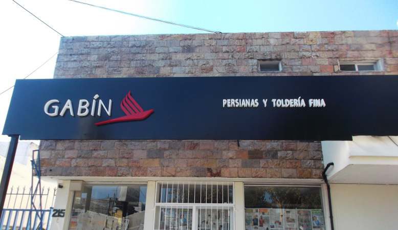Imagen de fachada: Marquesina
