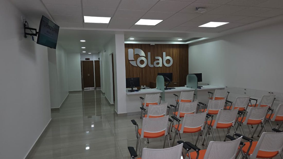 Olab Plus Santa Fe: Recepción y sala de espera